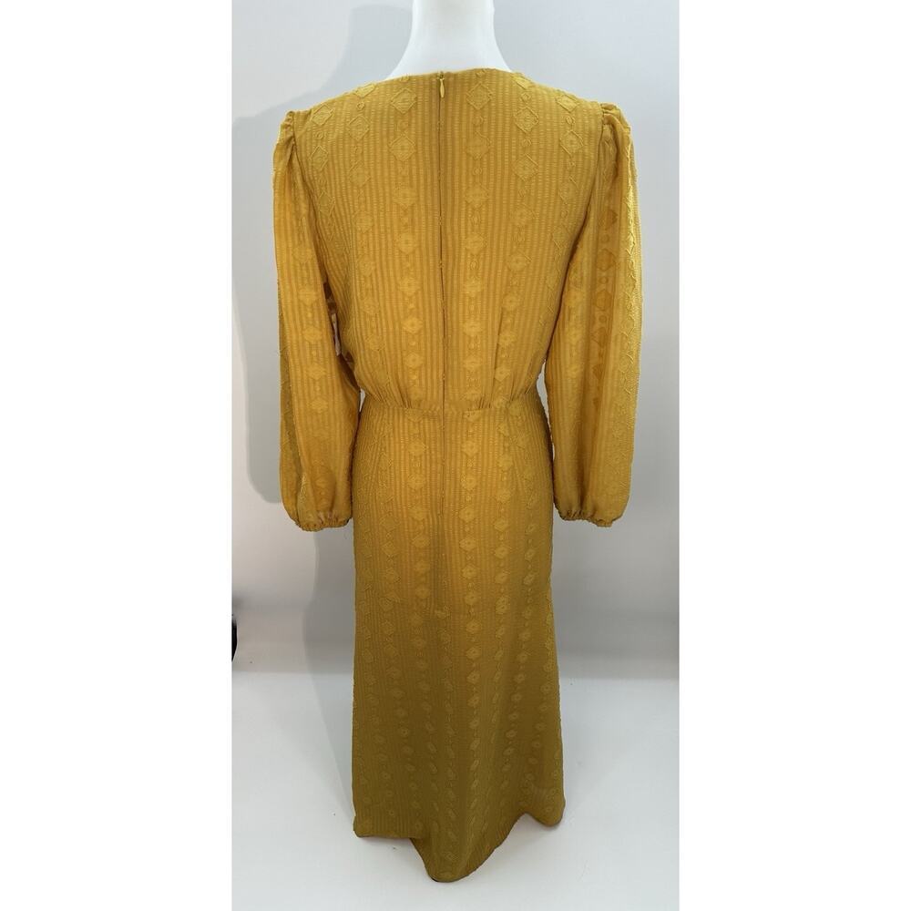 Maggy London Mustard Yellow Midi Dress Long Sleeve V-Neck Textured Sz 8 - Picture 8 of 11